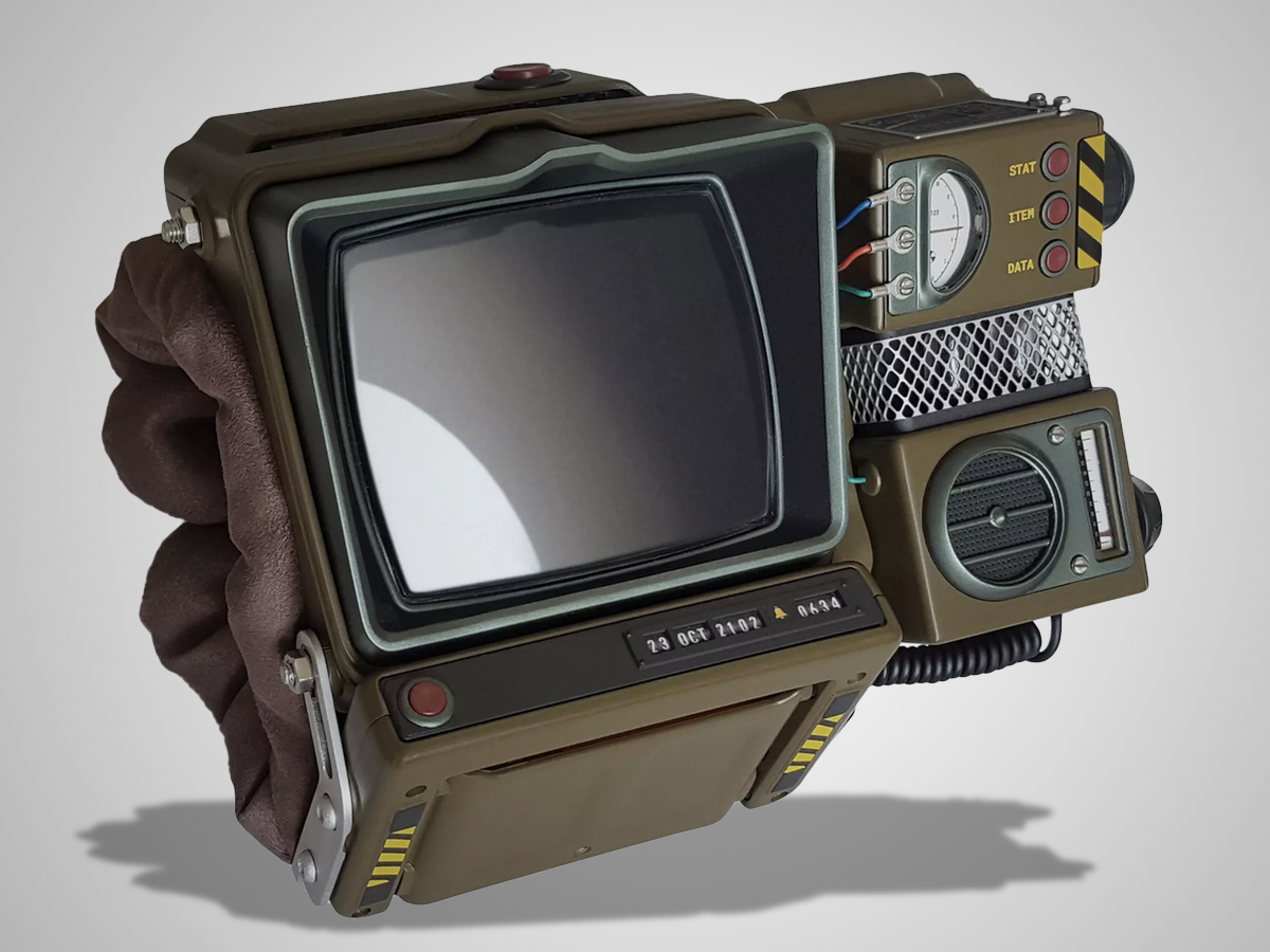 FALLOUT 76 PIP-BOY 2000 CONSTRUCTION KIT (£150)