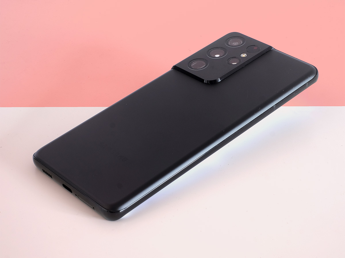 Design: Samsung Galaxy S21 Ultra