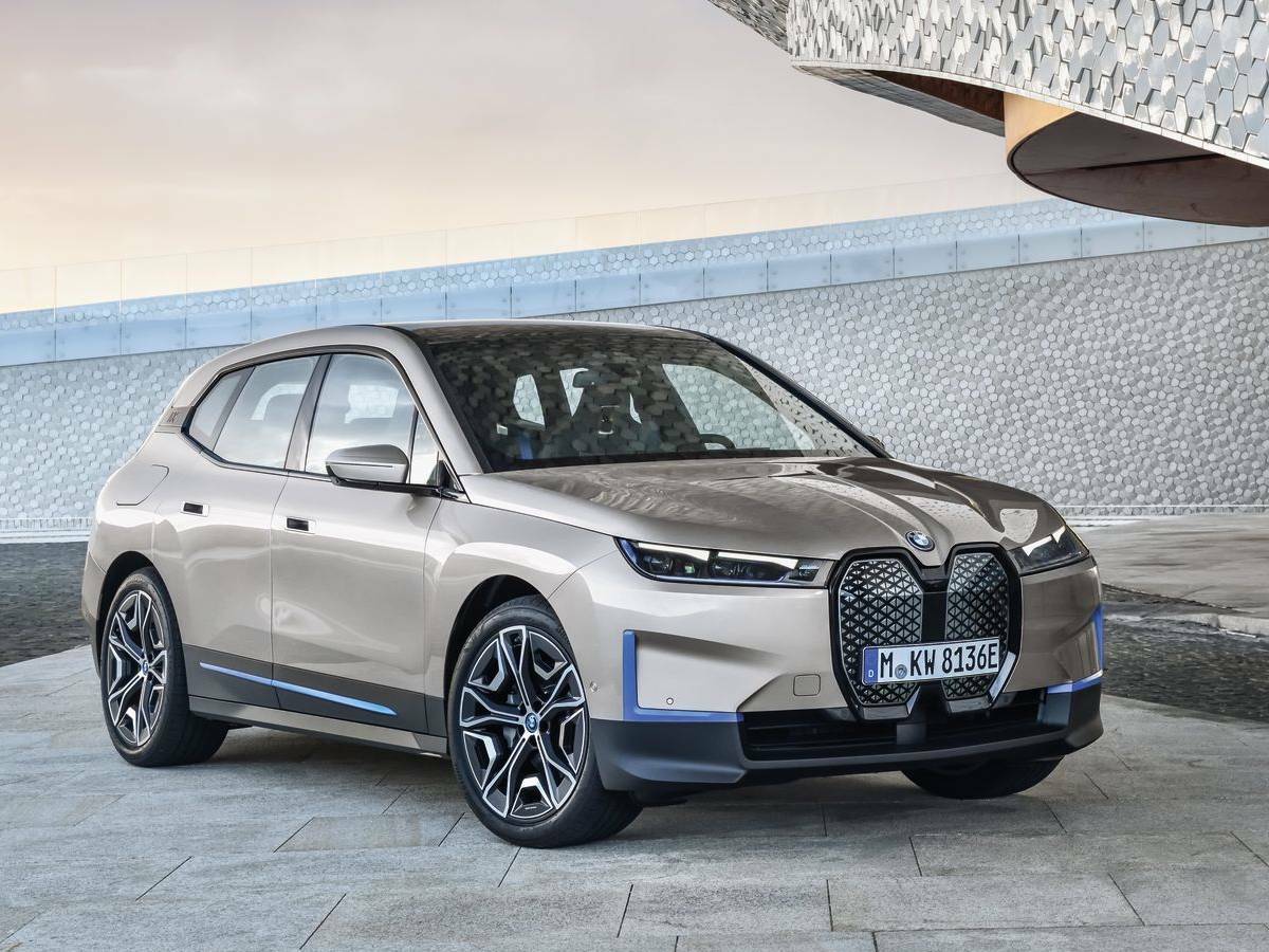 BMW IX