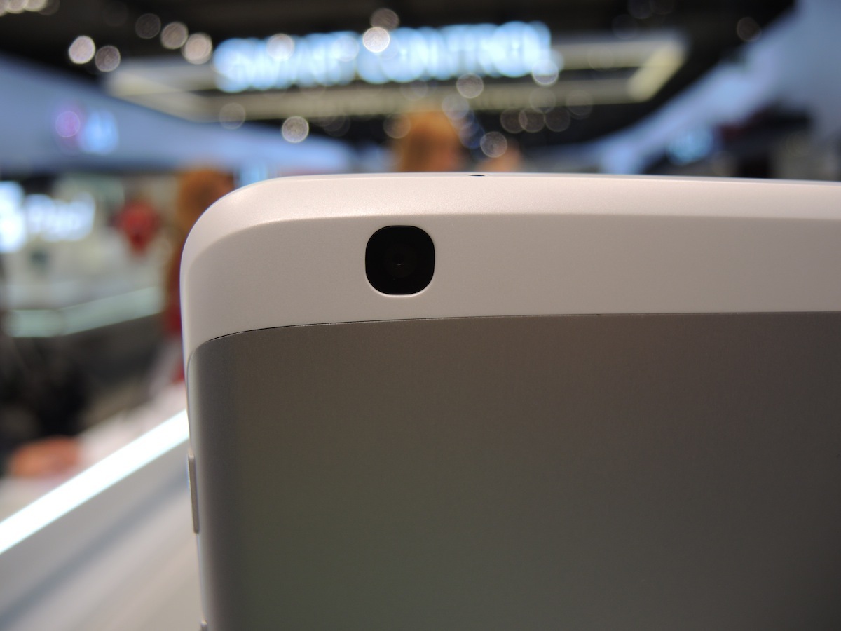 LG G Pad 8.3 5MP rear camera
