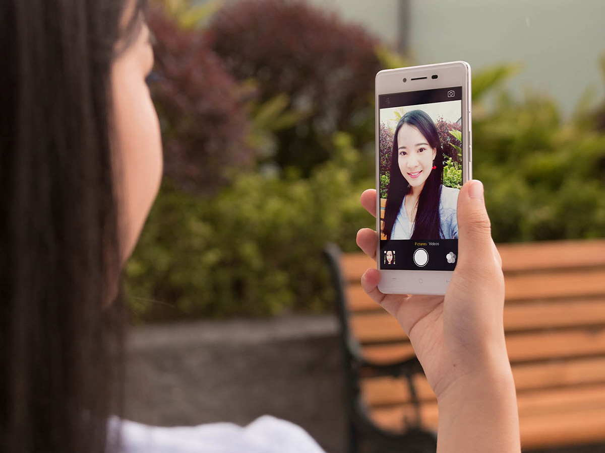 3. It will delight selfie fanatics