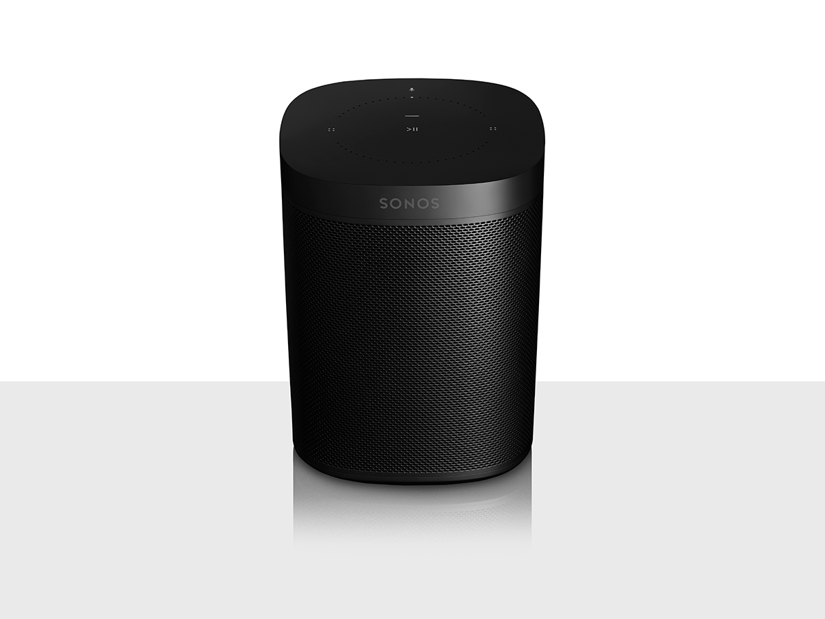 1) IT WORKS WITH ALEXA, WITHOUT BUTTONS