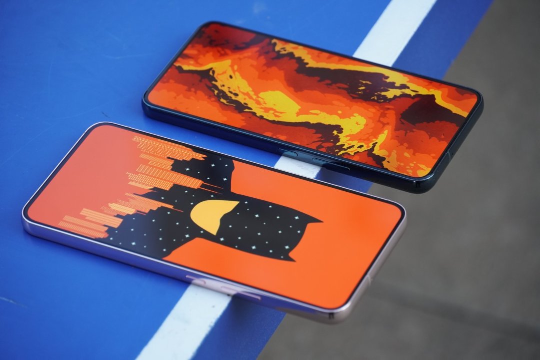 Samsung Galaxy S22 phones with custom wallpaper