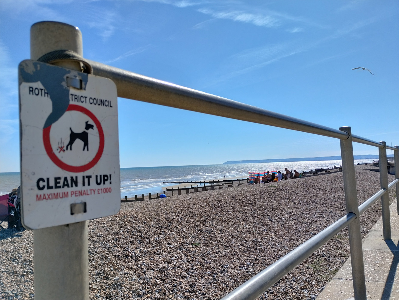 beachfront sign shot on Motorola Moto G82