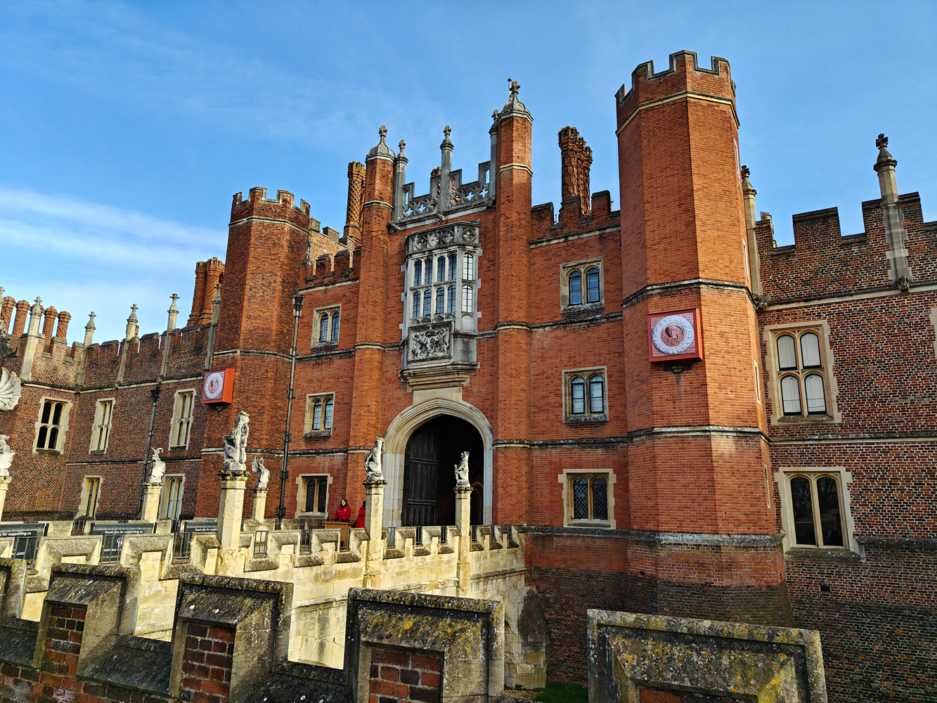 OnePlus 11 camera samples Hampton Court