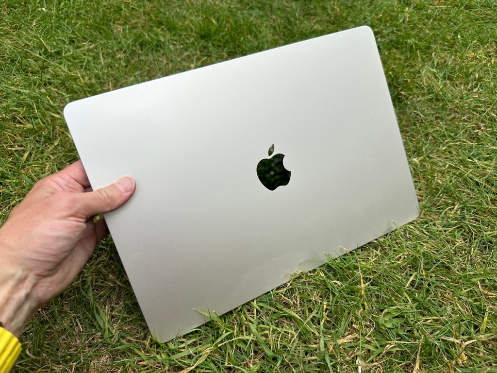 MacBook Air 15in review