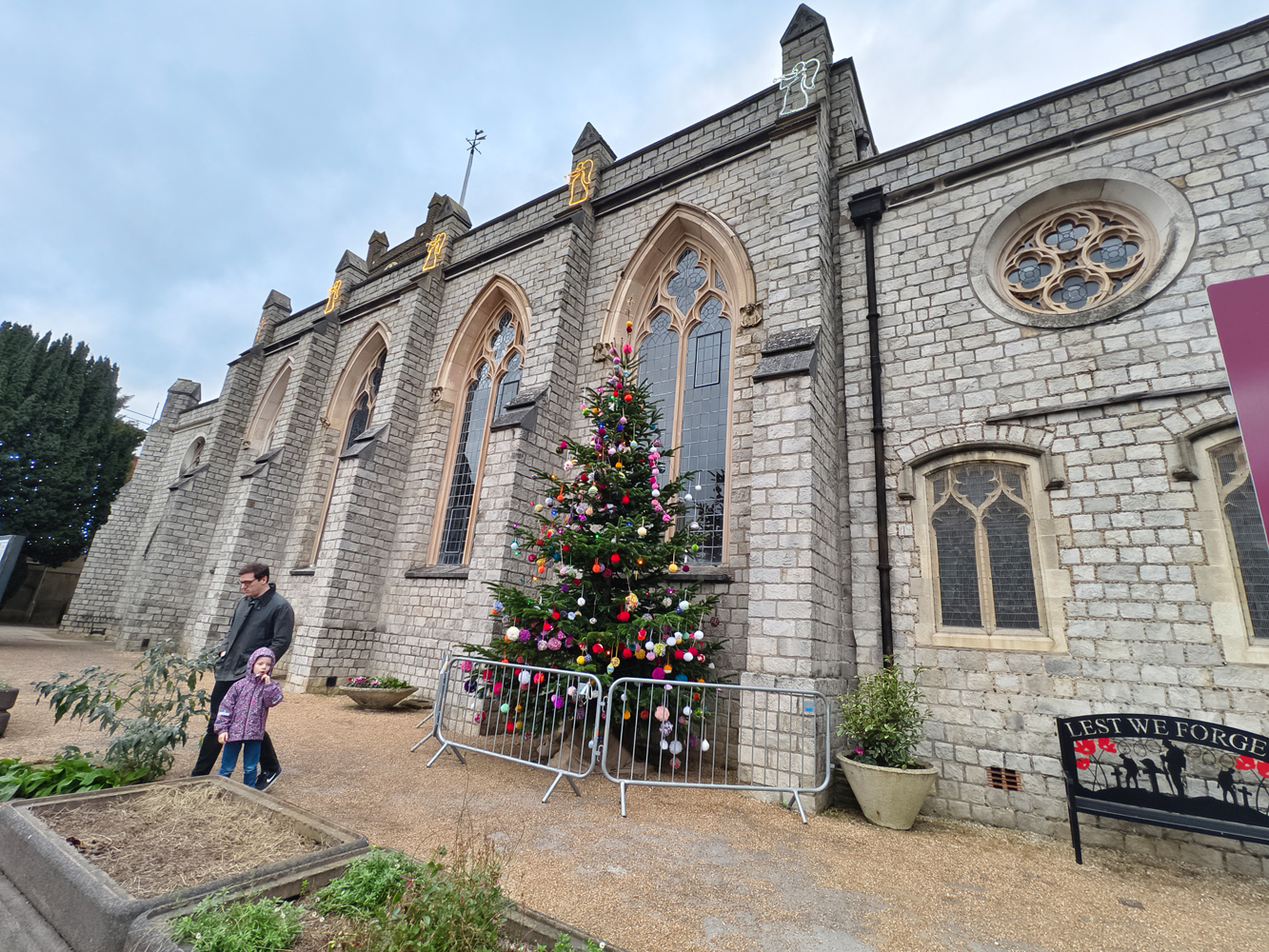 Vivo X100 Pro camera samples church ultrawide