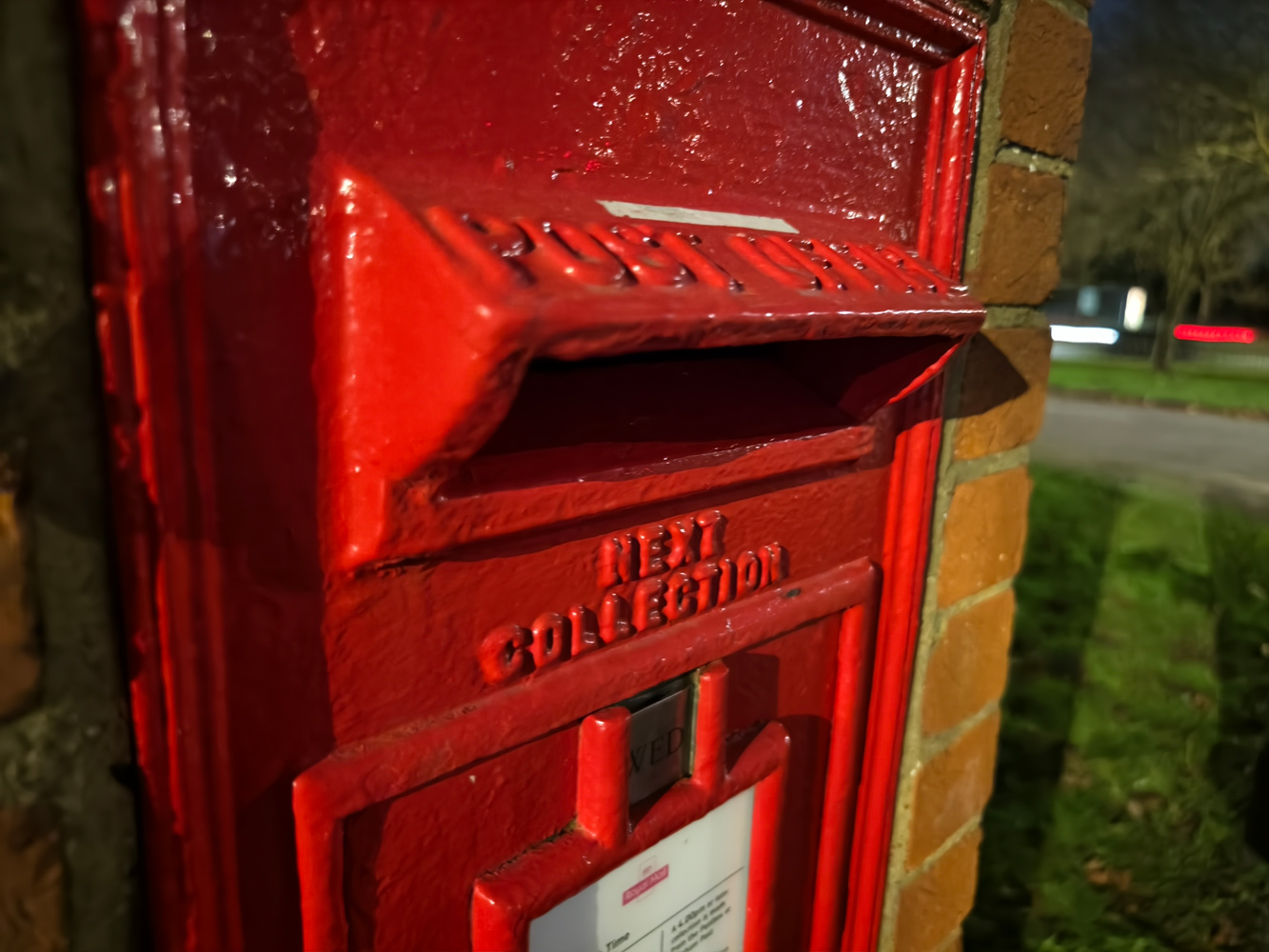 Vivo X100 Pro camera samples low light post box
