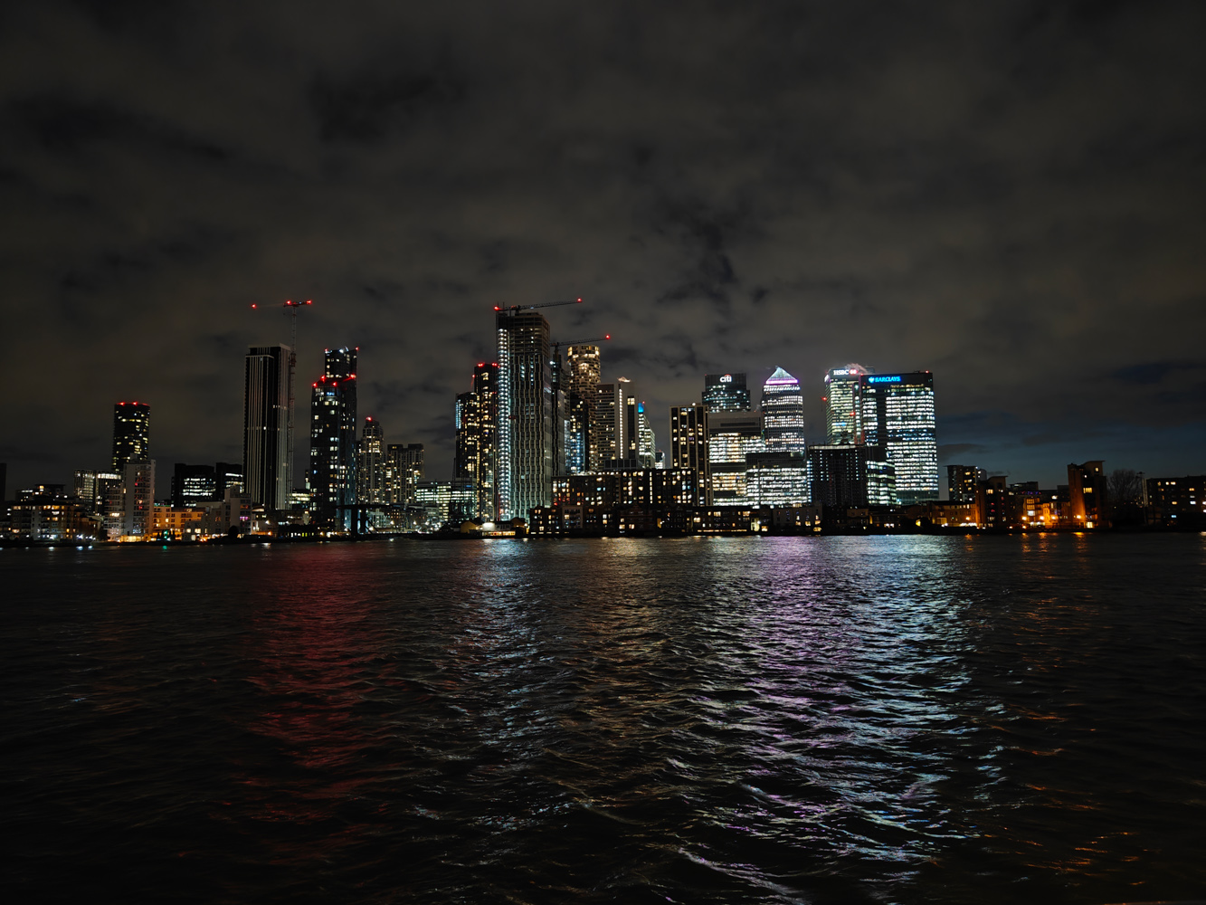 Oppo Find X7 Ultra camera samples low light canary wharf 1x