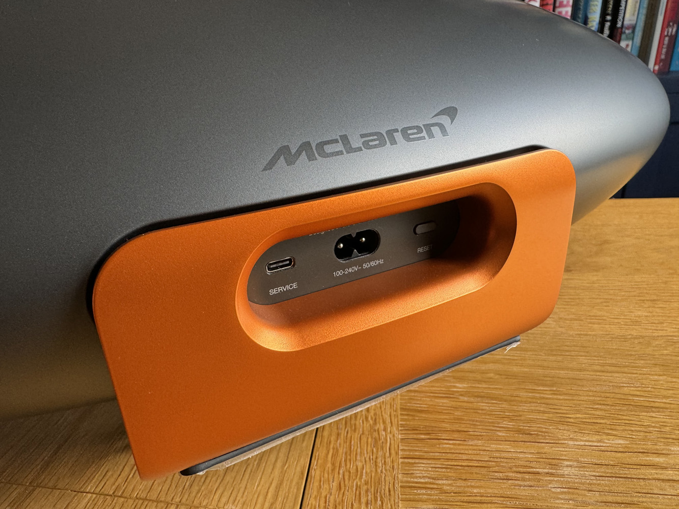 Bowers & Wilkins Zeppelin McLaren Edition