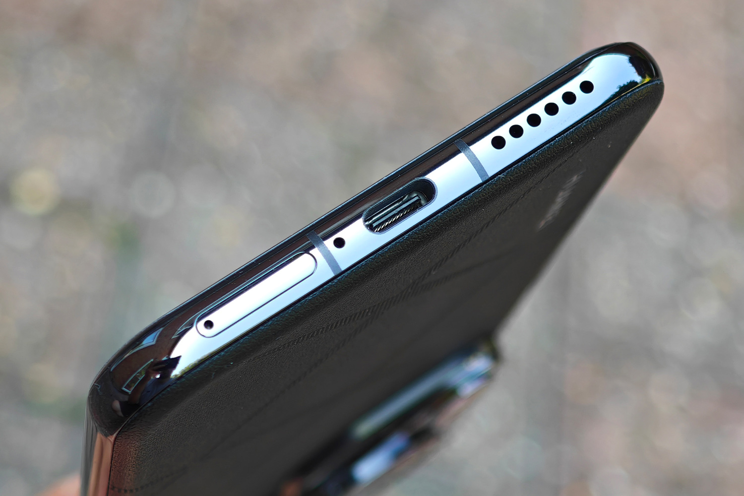 Huawei Pura 70 Ultra USB-C