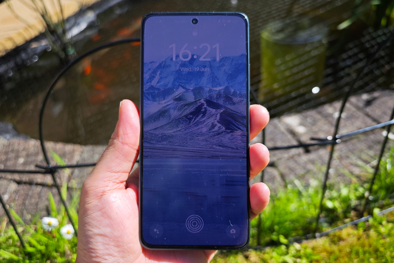 Oppo Reno 11 F review lock screen
