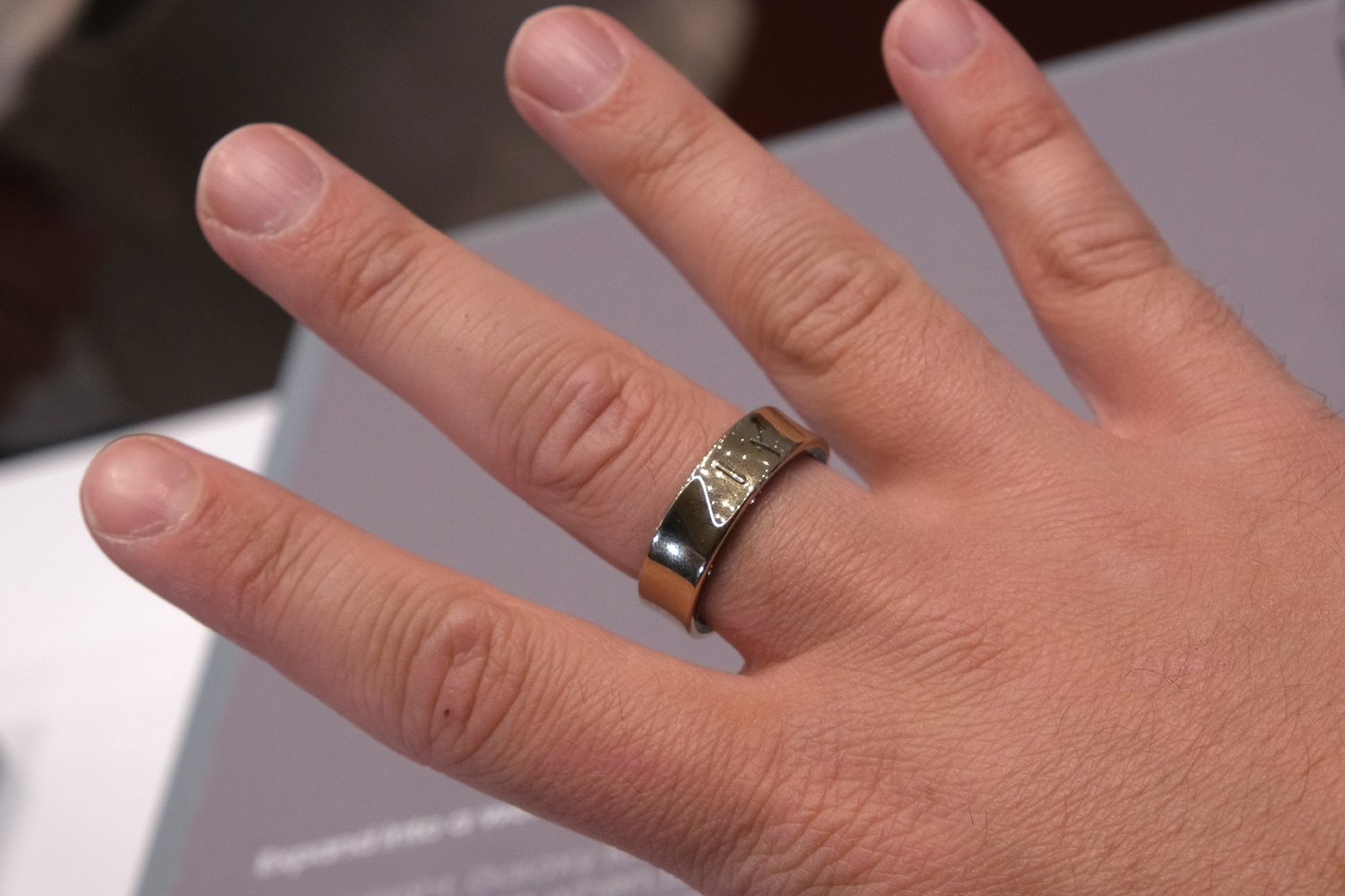 Samsung Galaxy Ring hands-on gold on hand