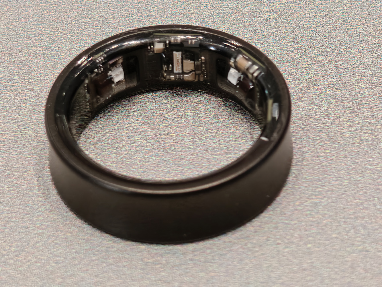 Samsung Galaxy Ring hands-on sensors