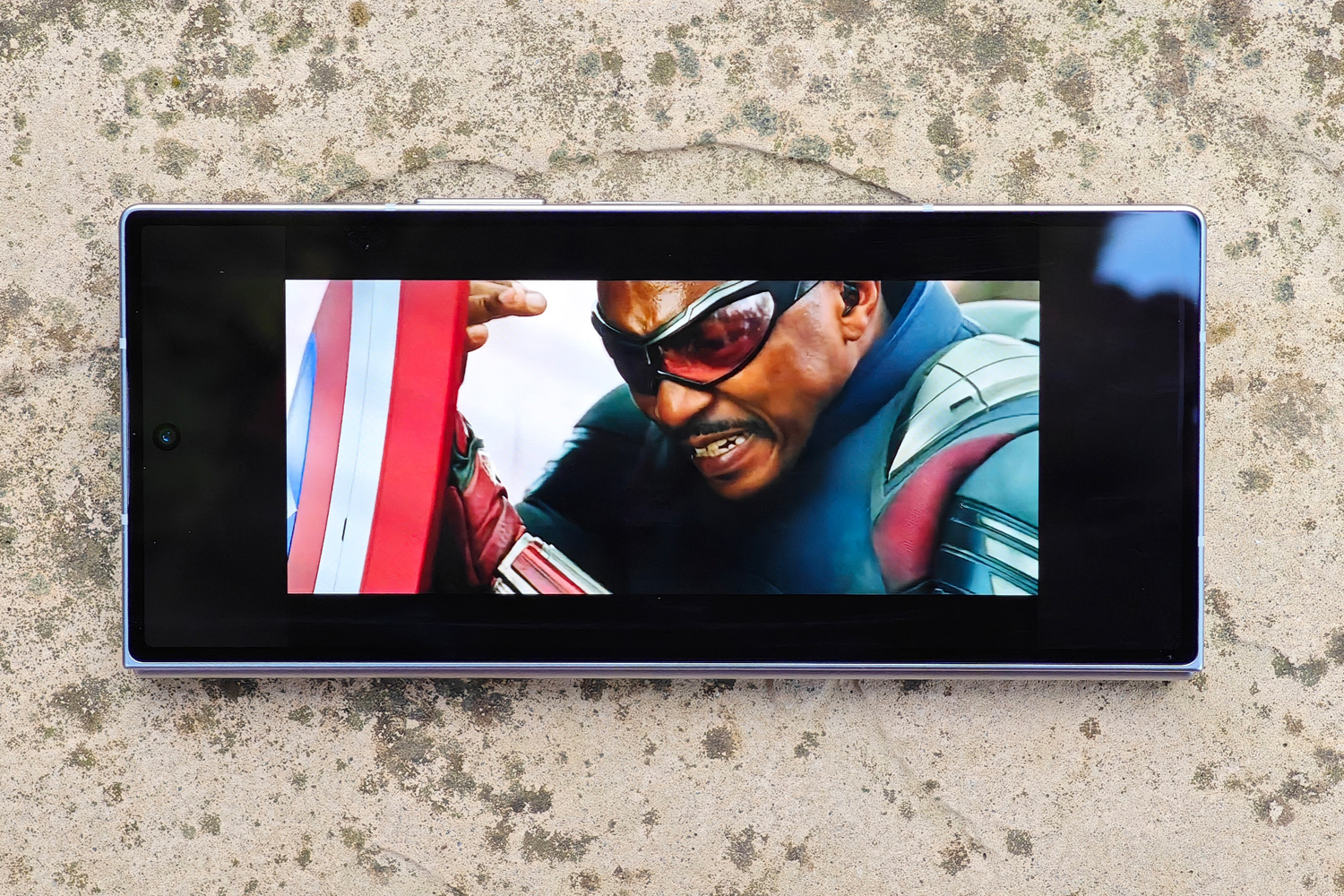 Samsung Galaxy Z Fold6 review display 2