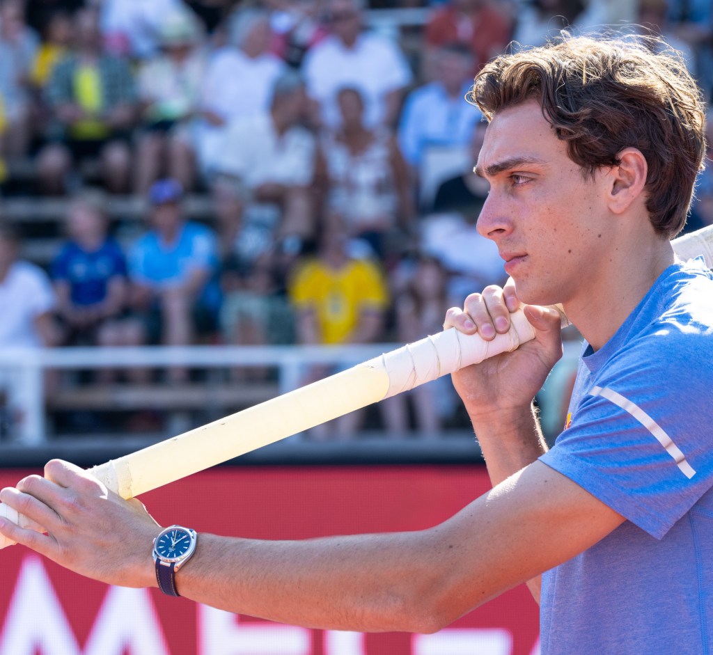 Omega brand ambassador Armand “Mondo” Duplantis set the World Record for an 8th time in his career while wearing an Aqua Terra.