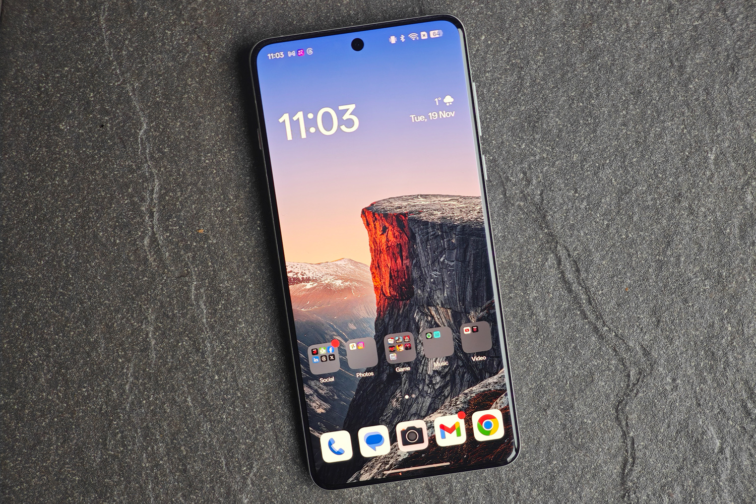 Oppo Find X8 Pro review front