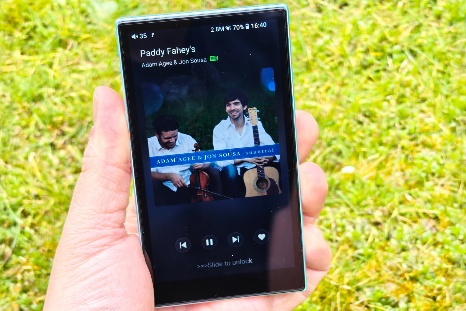 Fiio JM21 review DSD playback in hand