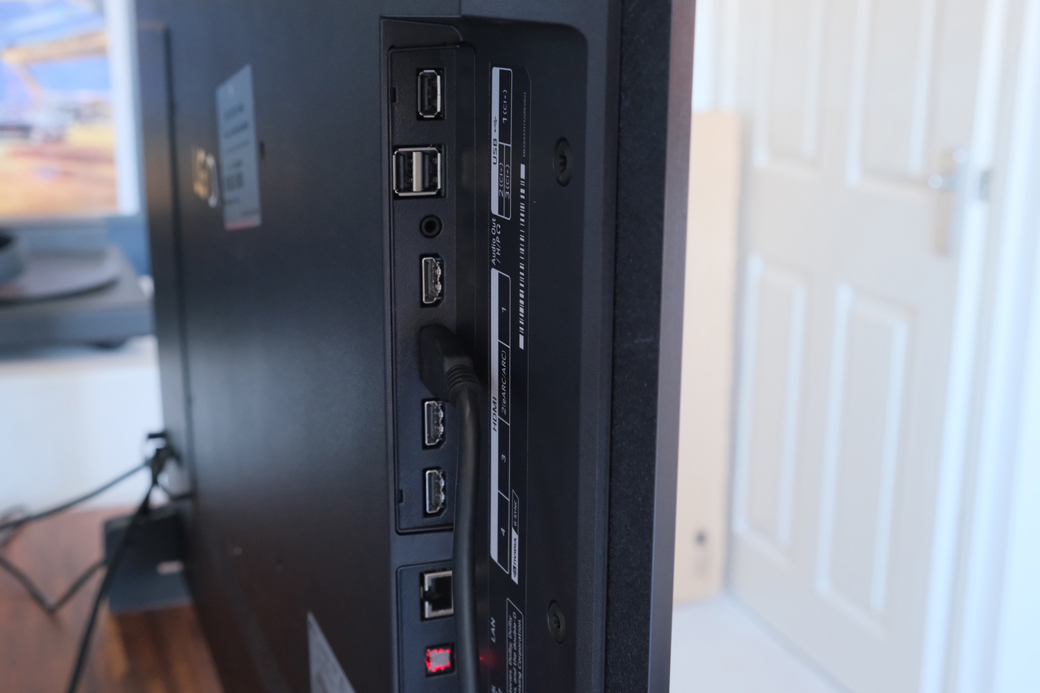 LG C5 OLED 42in review ports