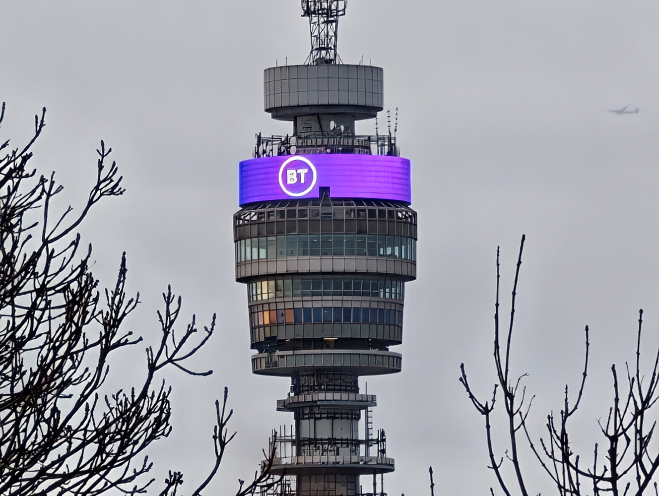 XIaomi 15 Ultra camera samples BT tower digital zoom