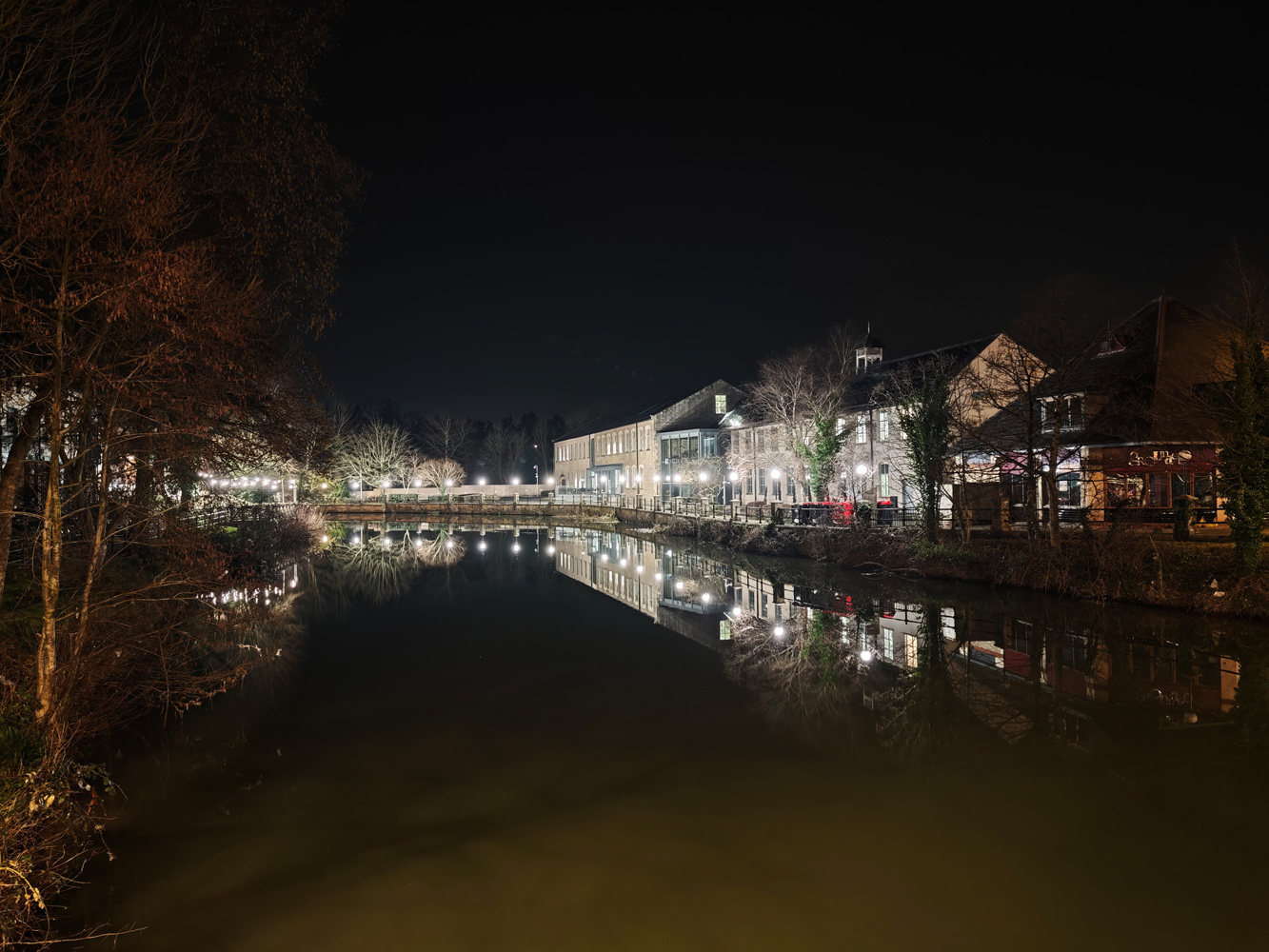 XIaomi 15 Ultra camera samples low light water 1x