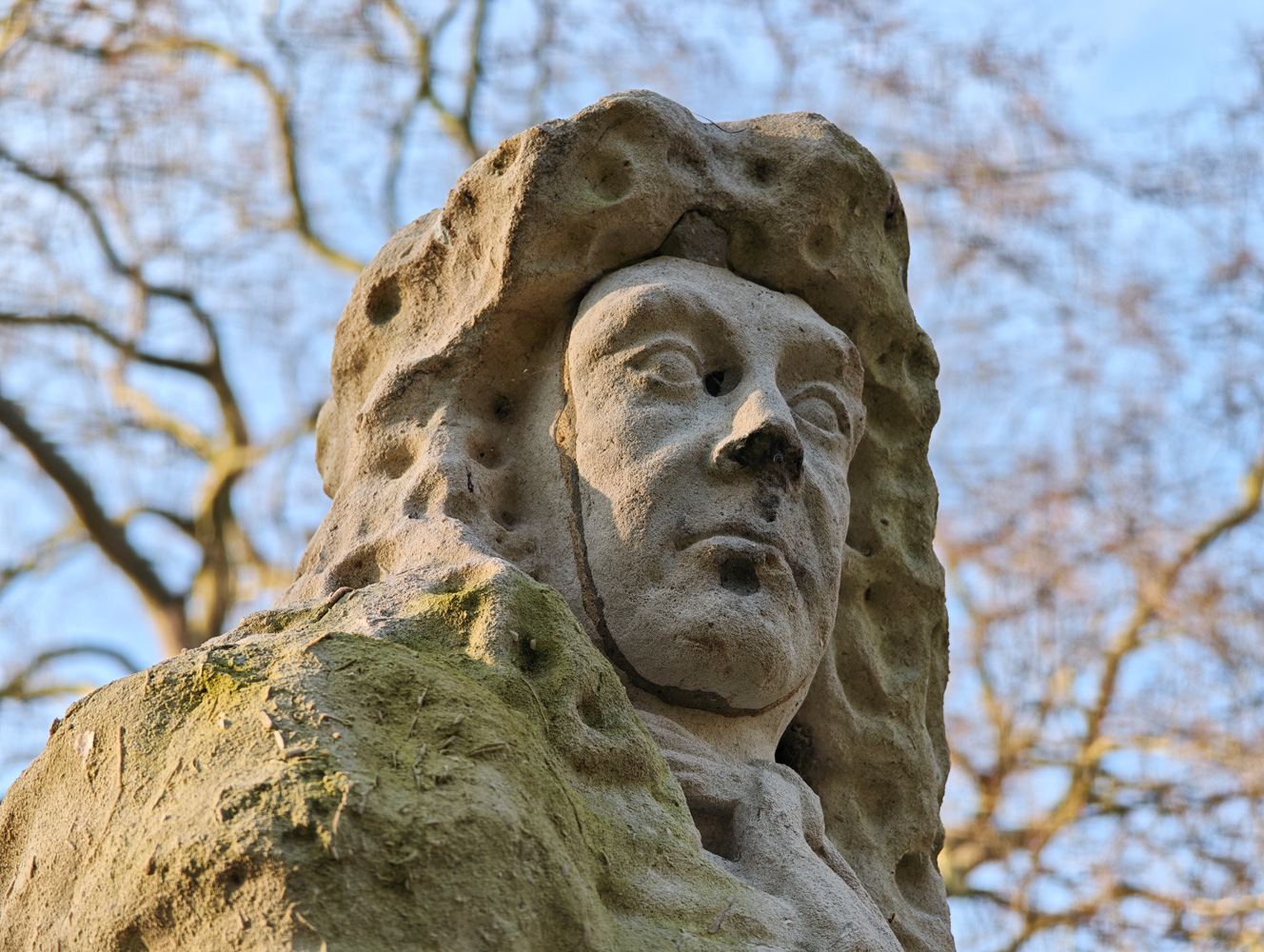 XIaomi 15 Ultra camera samples portrait statue