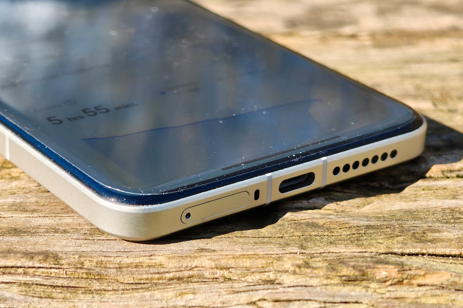 Xiaomi 15 Ultra review USB port