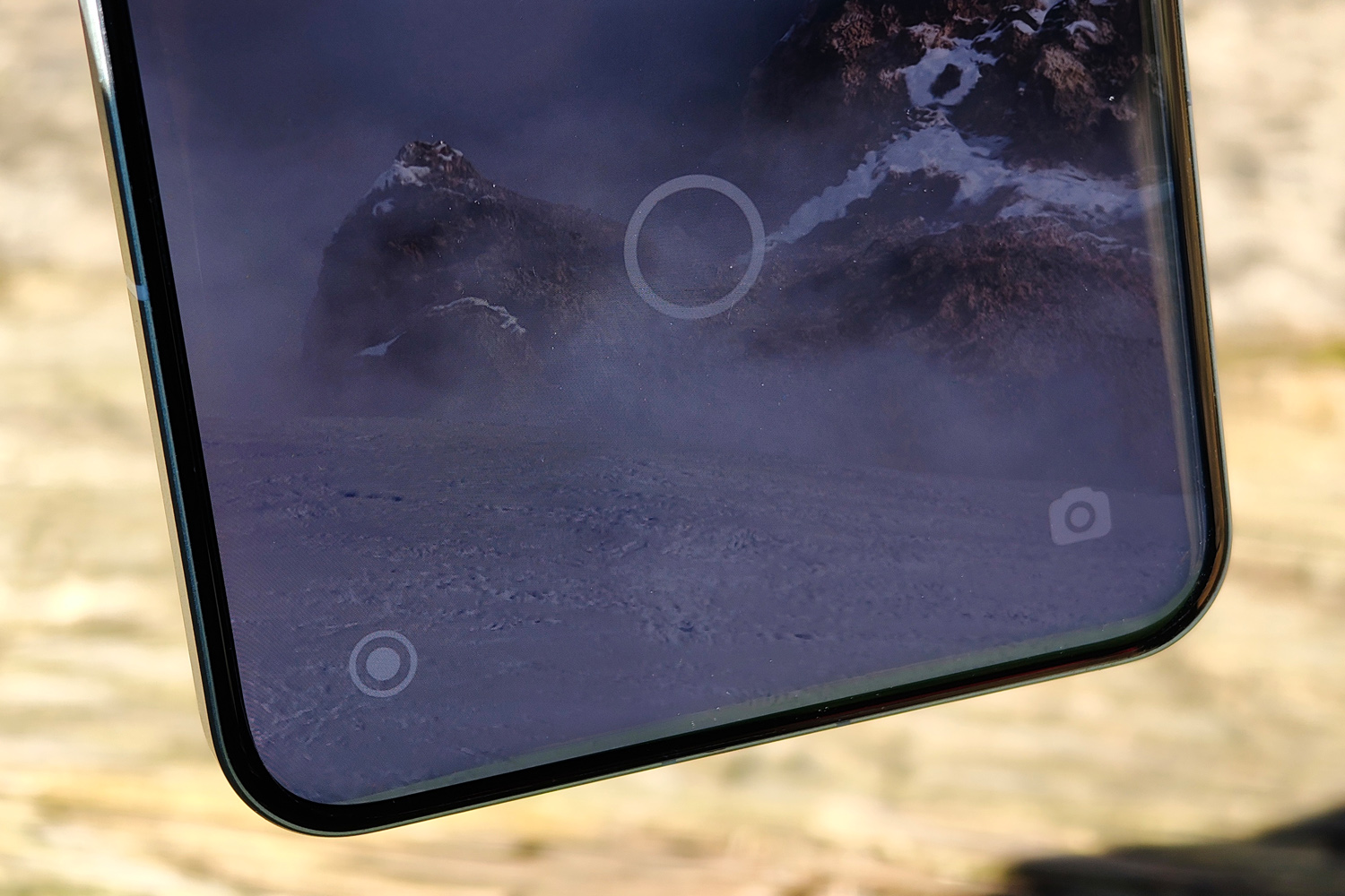 Xiaomi 15 Ultra review fingerprint sensor