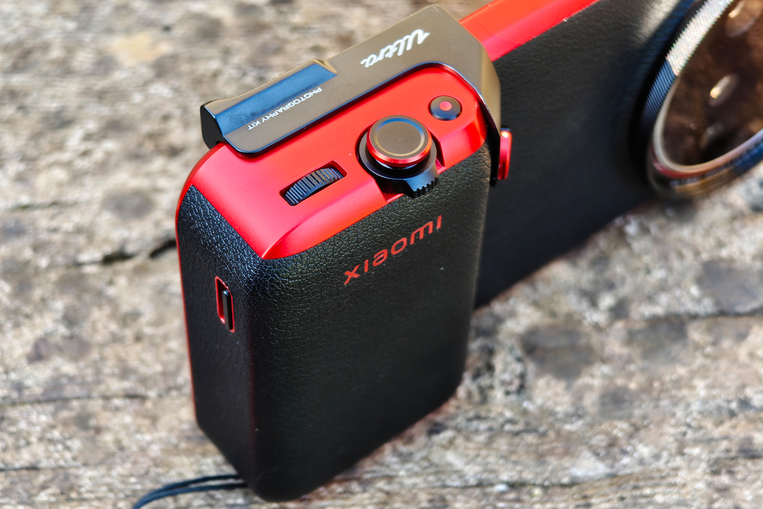 Xiaomi 15 Ultra review photography kit buttons