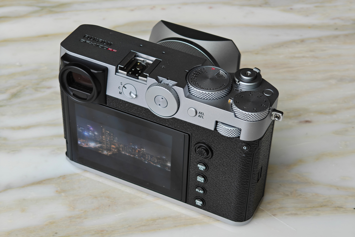 Fujifilm GFX100RF review body