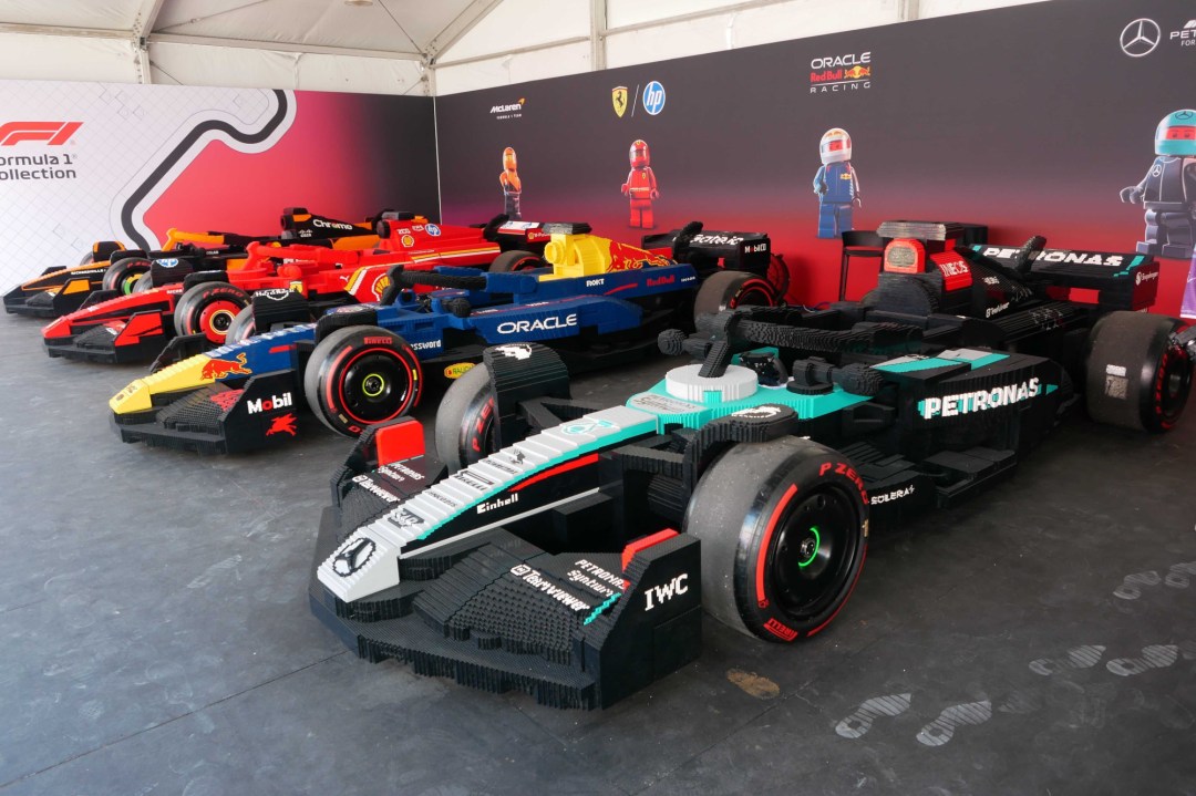 Lego Big Build F1 Cars in Lego garage