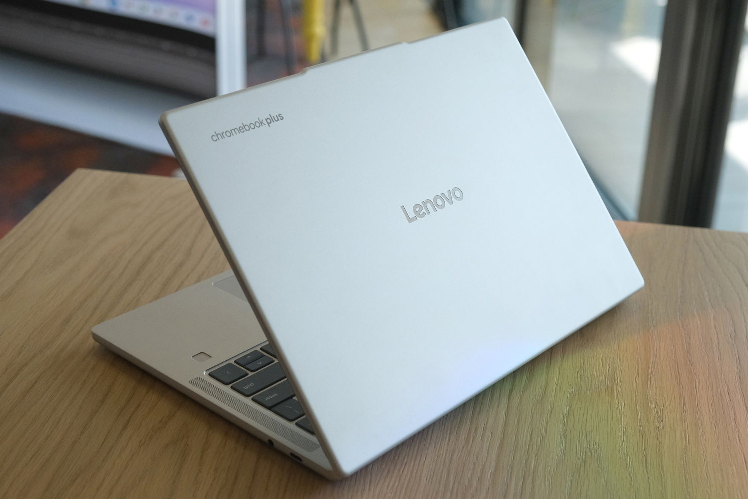 Lenovo Chromebook Plus 14 hands-on lid
