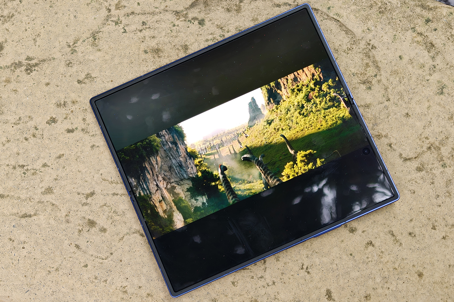 Samsung Galaxy Z Fold 7 review display
