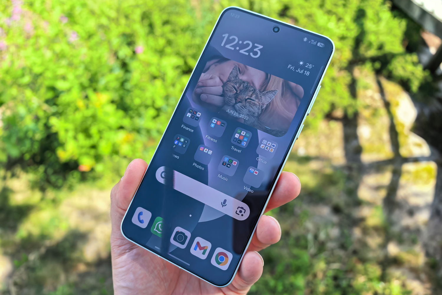 Oppo Find X8 Ultra review in hand front outdoor
