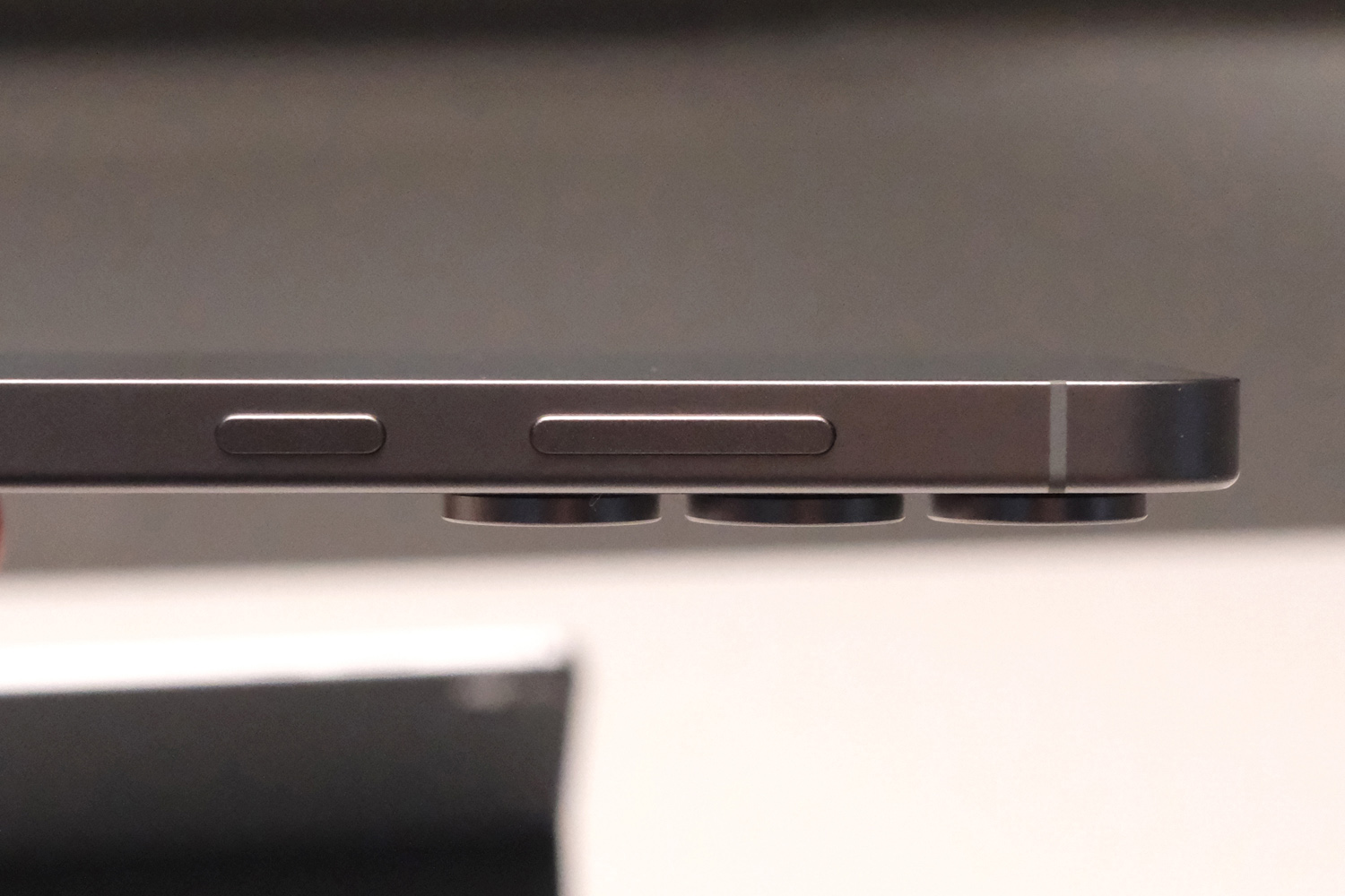 Samsung Galaxy S25 FE IFA 2025 side profile